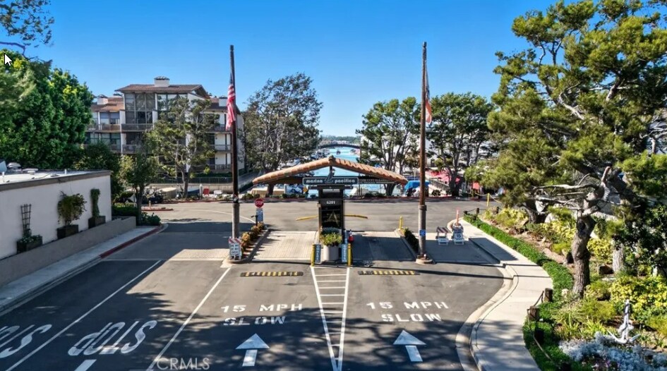 9125 Marina Pacifica Dr N in Long Beach, CA - Building Photo