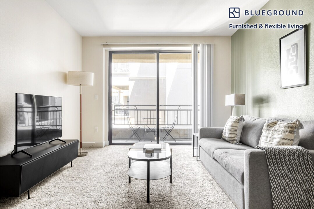 2383 N Main St-Unit -FL3-ID1060 in Walnut Creek, CA - Building Photo