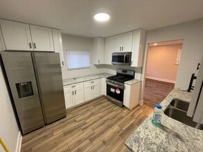 14724 Dobson Ave in Dolton, IL - Building Photo - Building Photo