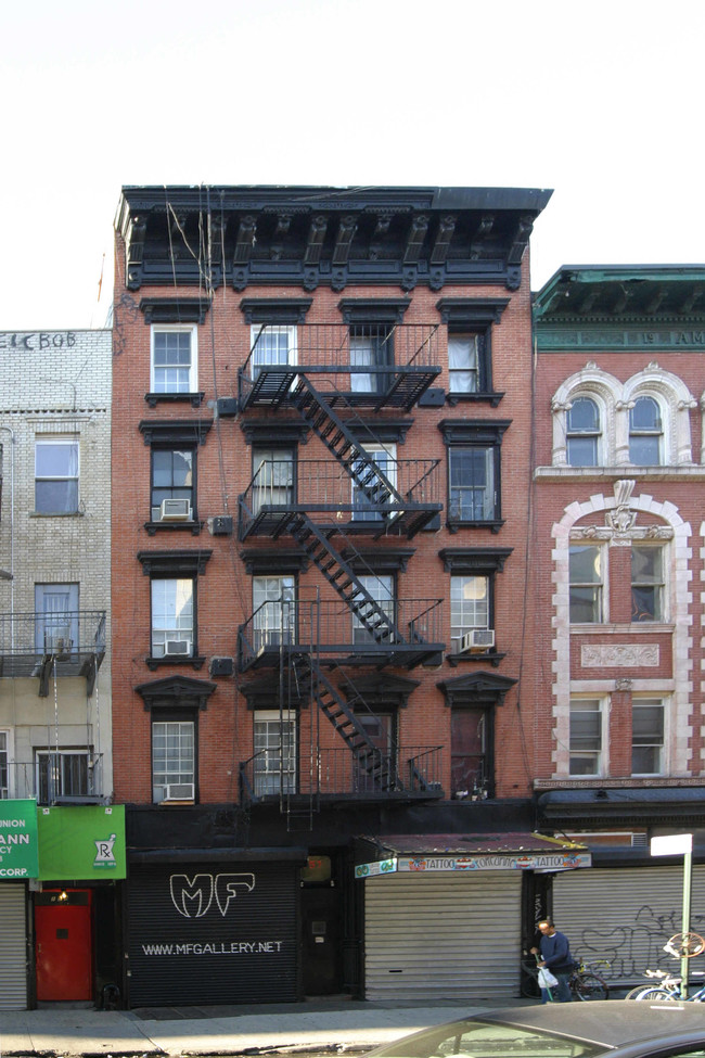 157 Rivington St in New York, NY - Foto de edificio - Building Photo