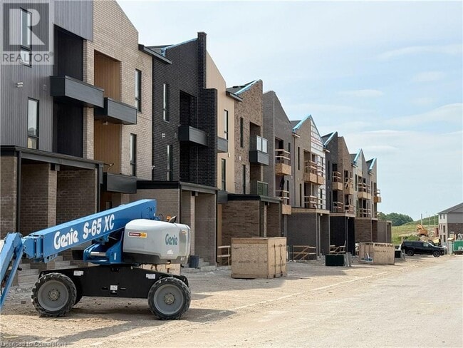 77 REVERIE Wy in Kitchener, ON - Building Photo - Building Photo