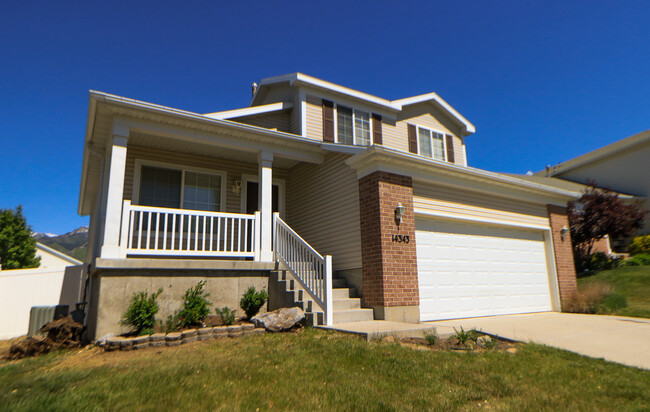 property at 14343 S Bridgefield Dr