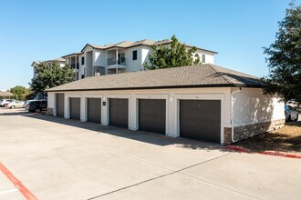 Birchstone Northlake in Northlake, TX - Foto de edificio - Building Photo