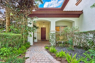 1904 Flower Dr in Palm Beach Gardens, FL - Building Photo - Building Photo