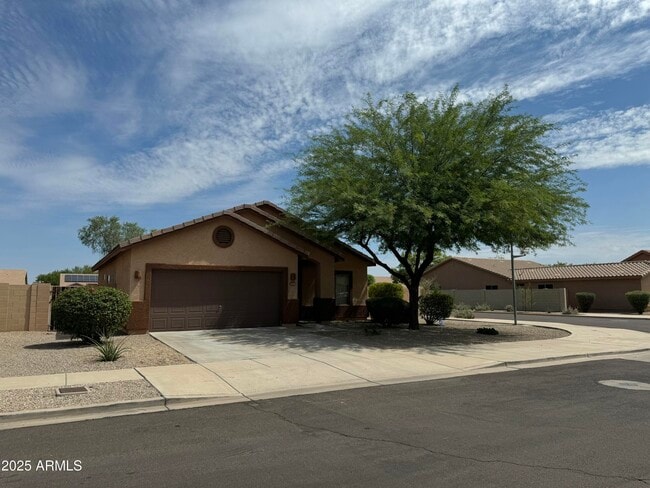 property at 2606 W Darrel Rd