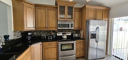3920 Bal Harbor Blvd in Punta Gorda, FL - Building Photo - Building Photo