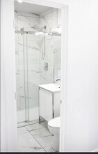 5480 Coronation Av in Montréal, QC - Building Photo - Building Photo