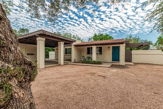 property at 117 W 10th St