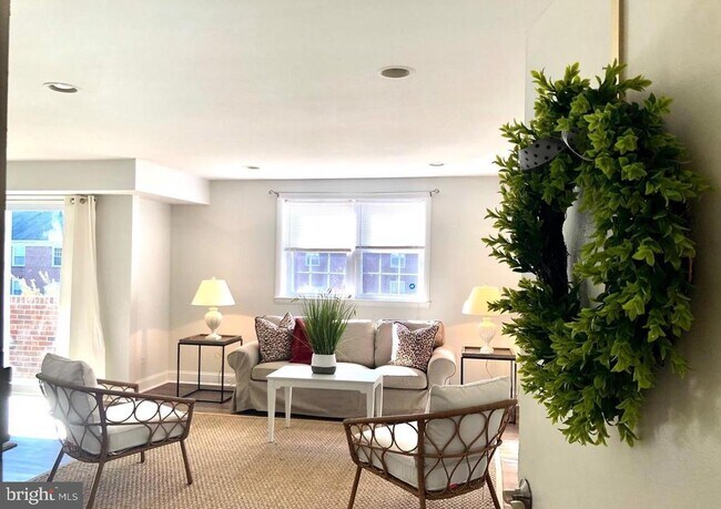 345 Homeland Southway in Baltimore, MD - Building Photo - Building Photo