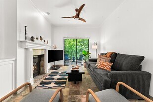 1741 Spyglass Dr in Austin, TX - Building Photo