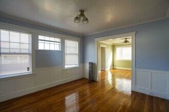 98 Beechcroft St, Unit #2 in Boston, MA - Building Photo - Building Photo