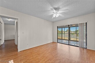 13411 Gateway Dr in Ft. Myers, FL - Foto de edificio - Building Photo