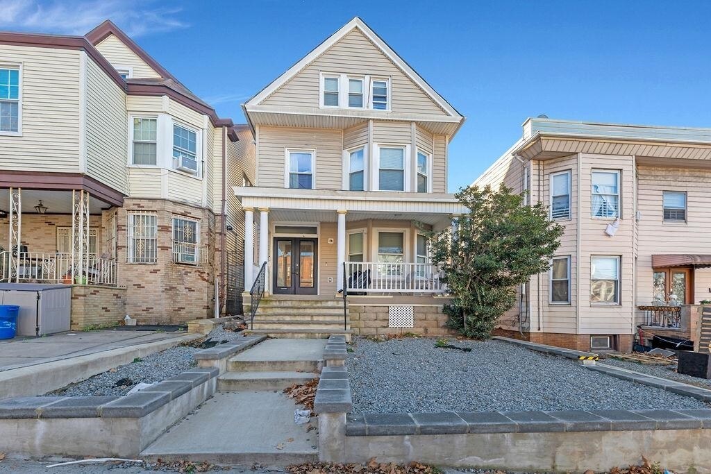 385 Fairmount Ave in Jersey City, NJ - Building Photo