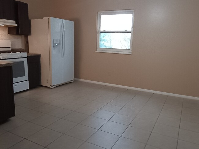211 Crosswinds Drive in Arnold, MO - Foto de edificio - Building Photo