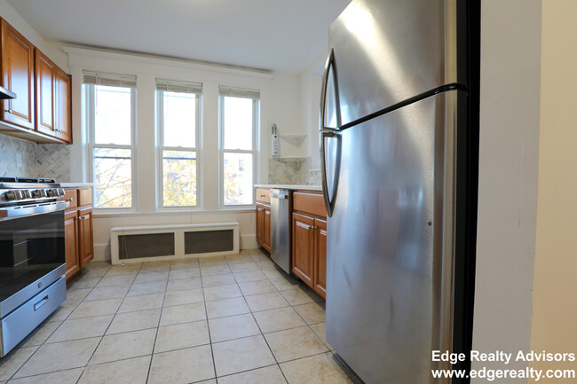 30 Radnor Rd, Unit 1 in Boston, MA - Building Photo - Building Photo