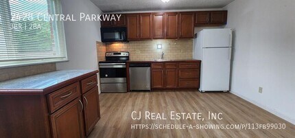 2428 Central Pkwy Dr in Florissant, MO - Building Photo - Building Photo
