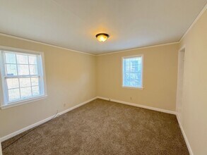 3240 N Waynoka Cir in Memphis, TN - Building Photo - Building Photo