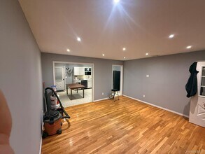 133 Moriches Ave in Mastic, NY - Building Photo - Building Photo