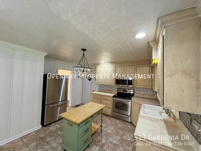 513 Gardenia Dr in Dothan, AL - Building Photo - Building Photo