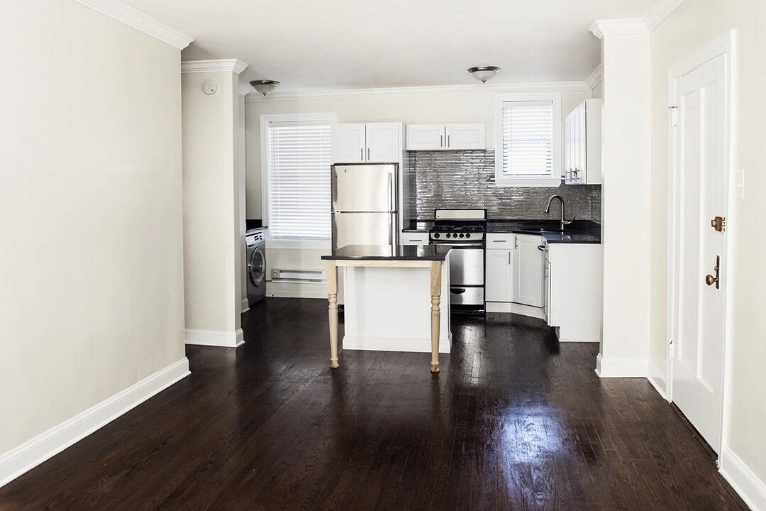 3842 N Greenview Ave, Unit 3 in Chicago, IL - Building Photo