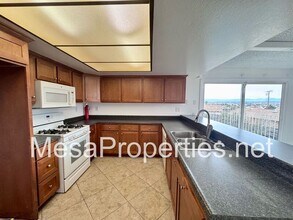 13768 Titonka Rd in Apple Valley, CA - Building Photo - Building Photo