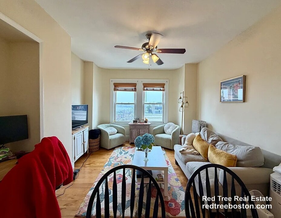 106 Myrtle St in Boston, MA - Building Photo