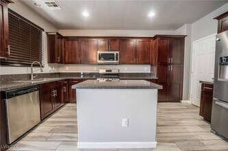 5994 Attavilla Dr in Las Vegas, NV - Building Photo - Building Photo