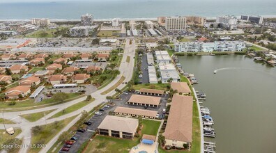 325 S Banana River Blvd in Cocoa Beach, FL - Building Photo - Building Photo