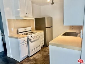 511 Rialto Ave in Los Angeles, CA - Building Photo - Building Photo