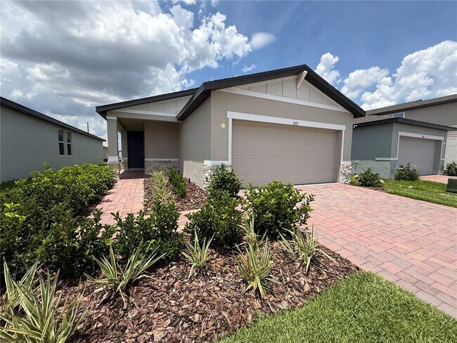 1373 Current Pl in Haines City, FL - Foto de edificio - Building Photo