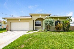 3005 21st St SW in Lehigh Acres, FL - Building Photo