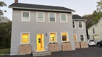 54 Grove St in Cairo, NY - Building Photo