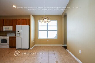 4553 Gateway Blvd in Wesley Chapel, FL - Foto de edificio - Building Photo