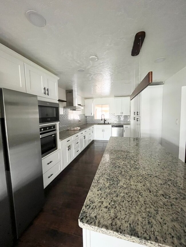 2091 N 220 E St in Provo, UT - Building Photo - Building Photo