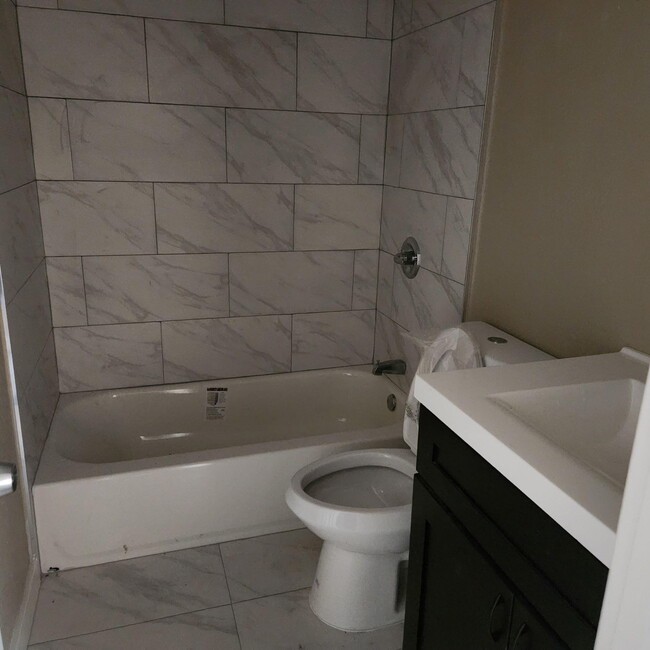 225 NW 12th Ct in Pompano Beach, FL - Building Photo - Building Photo