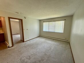 479 5th Ave in Marion, IA - Building Photo - Building Photo