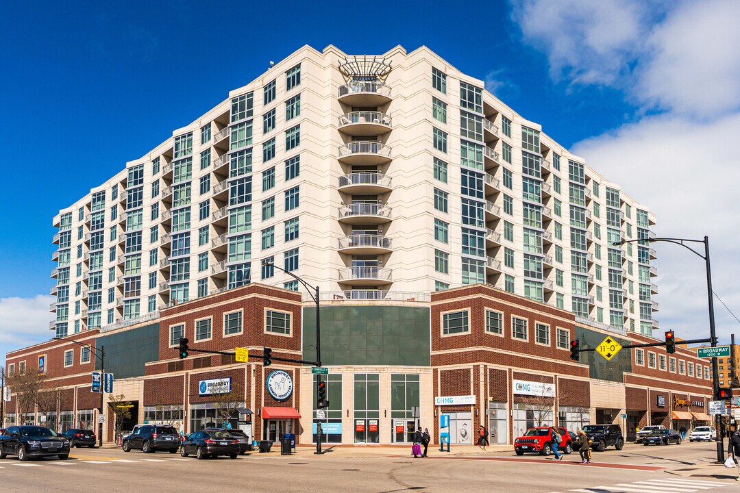 1134 W Granville Ave in Chicago, IL - Building Photo