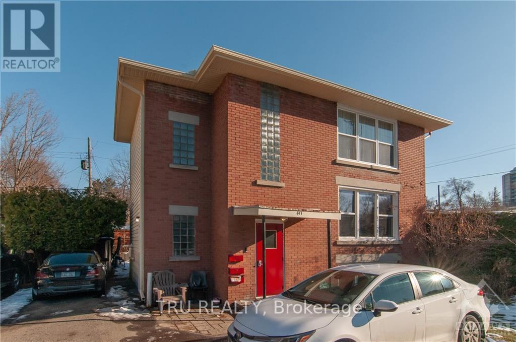 411-411 Peach Tree Ln in Ottawa, ON - Building Photo