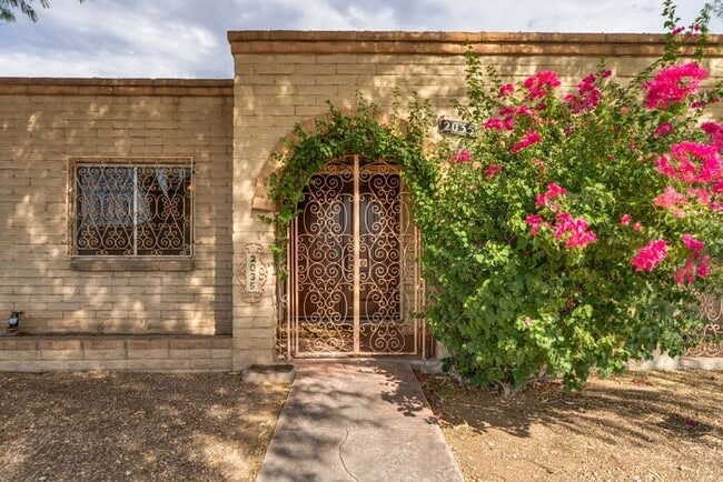 2035 S Darling Ave in Tucson, AZ - Building Photo - Building Photo