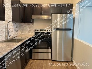 5723 E G Ave in Kalamazoo, MI - Building Photo - Building Photo