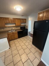 1223 Bakewell Dr in St. Louis, MO - Foto de edificio - Building Photo