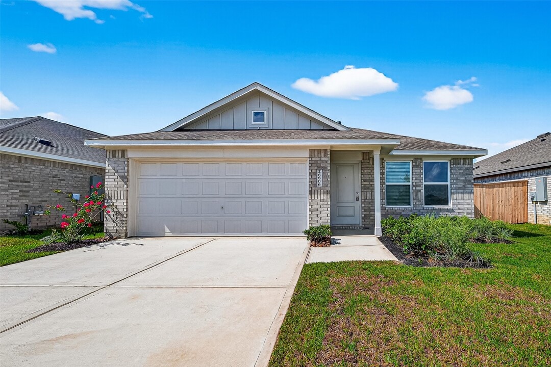 26806 Nightingale Songs Dr in Park Row, TX - Building Photo