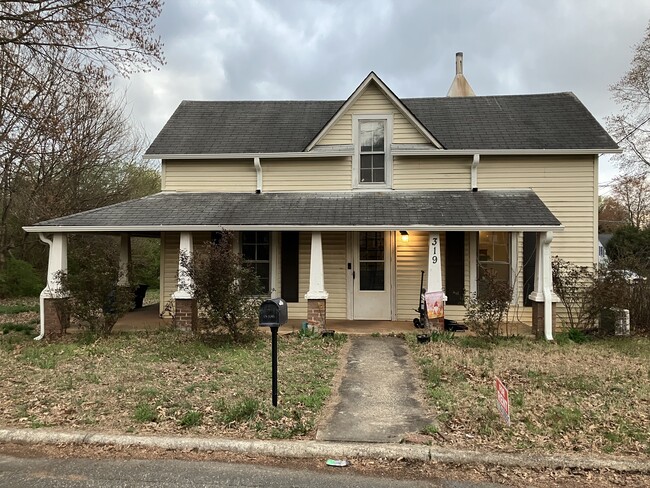 property at 319 S Joyner St