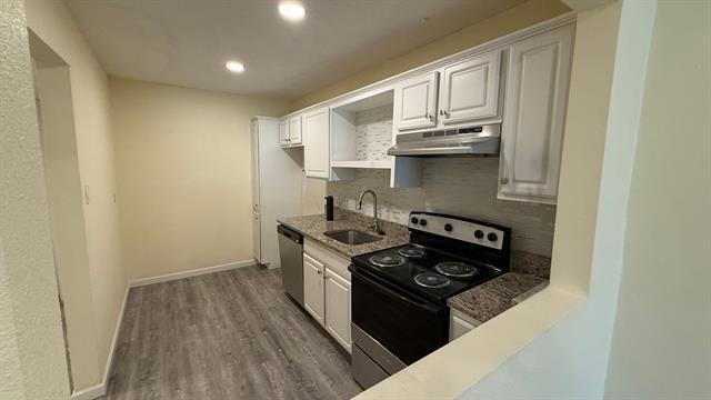 property at 5065 Ridglea Ln