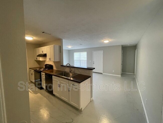 106 Village Pl in Smithville, TN - Building Photo - Building Photo