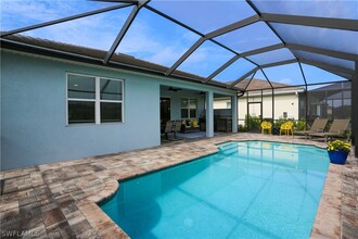 16579 Crescent Beach Way in Bonita Springs, FL - Building Photo - Building Photo