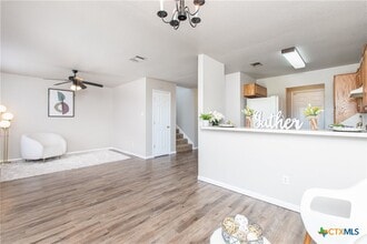 402 Deloris Dr in Killeen, TX - Building Photo - Building Photo