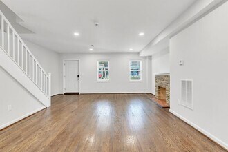 731 Mt Holly St in Baltimore, MD - Foto de edificio - Building Photo