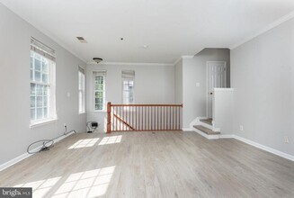 8984 Harrover Pl in Lorton, VA - Building Photo - Building Photo