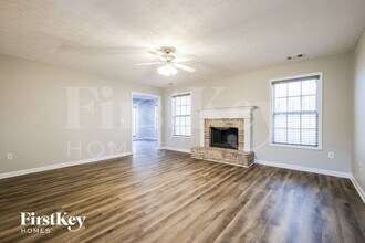 622 River Rock Cir in Jefferson, GA - Foto de edificio - Building Photo